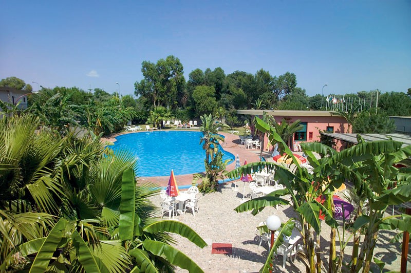 hotel_img