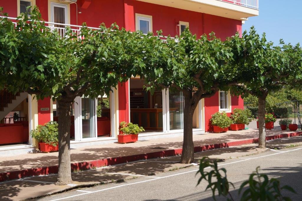 hotel_img