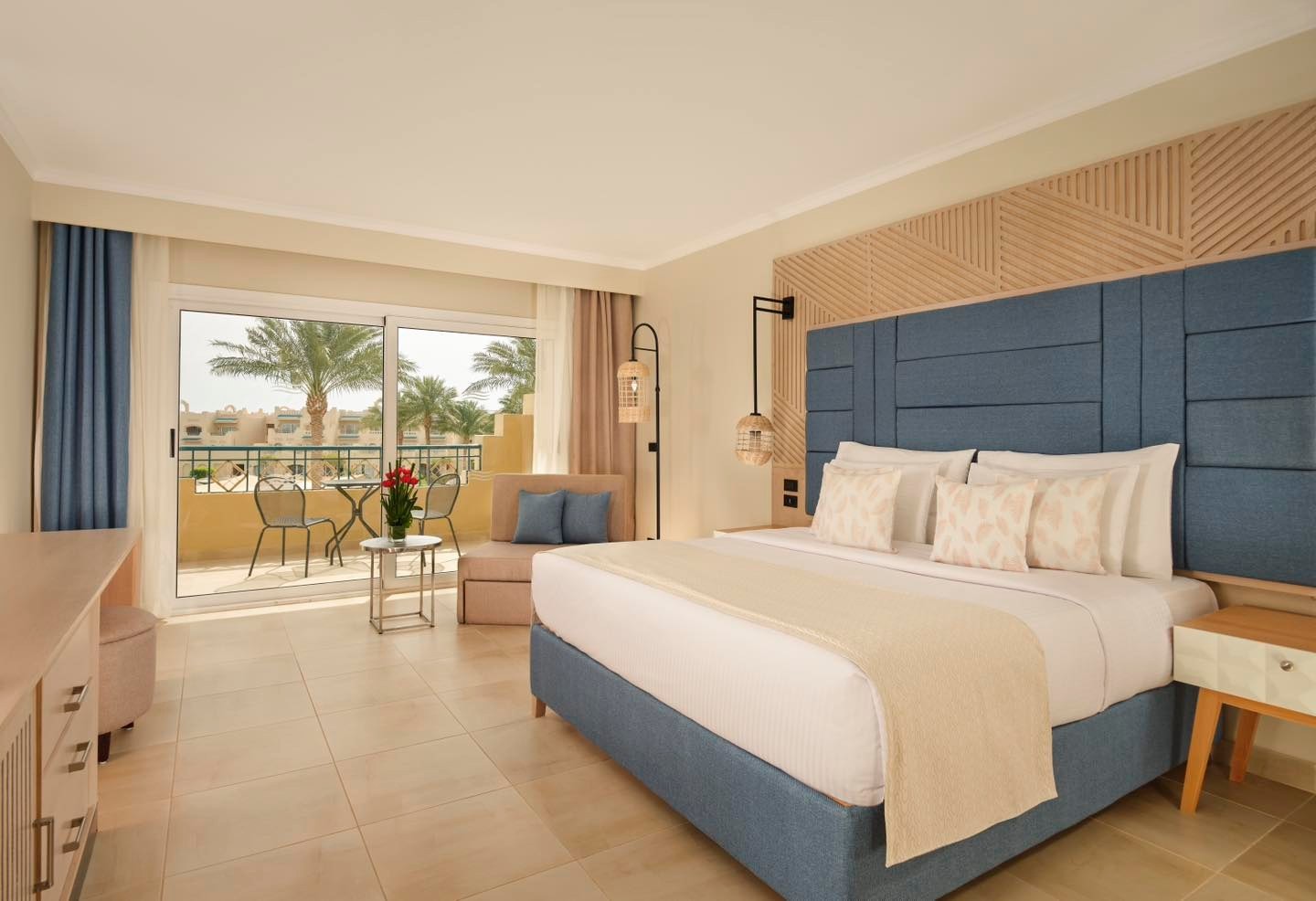 hotel_img