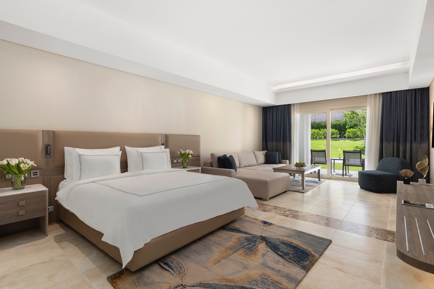 hotel_img