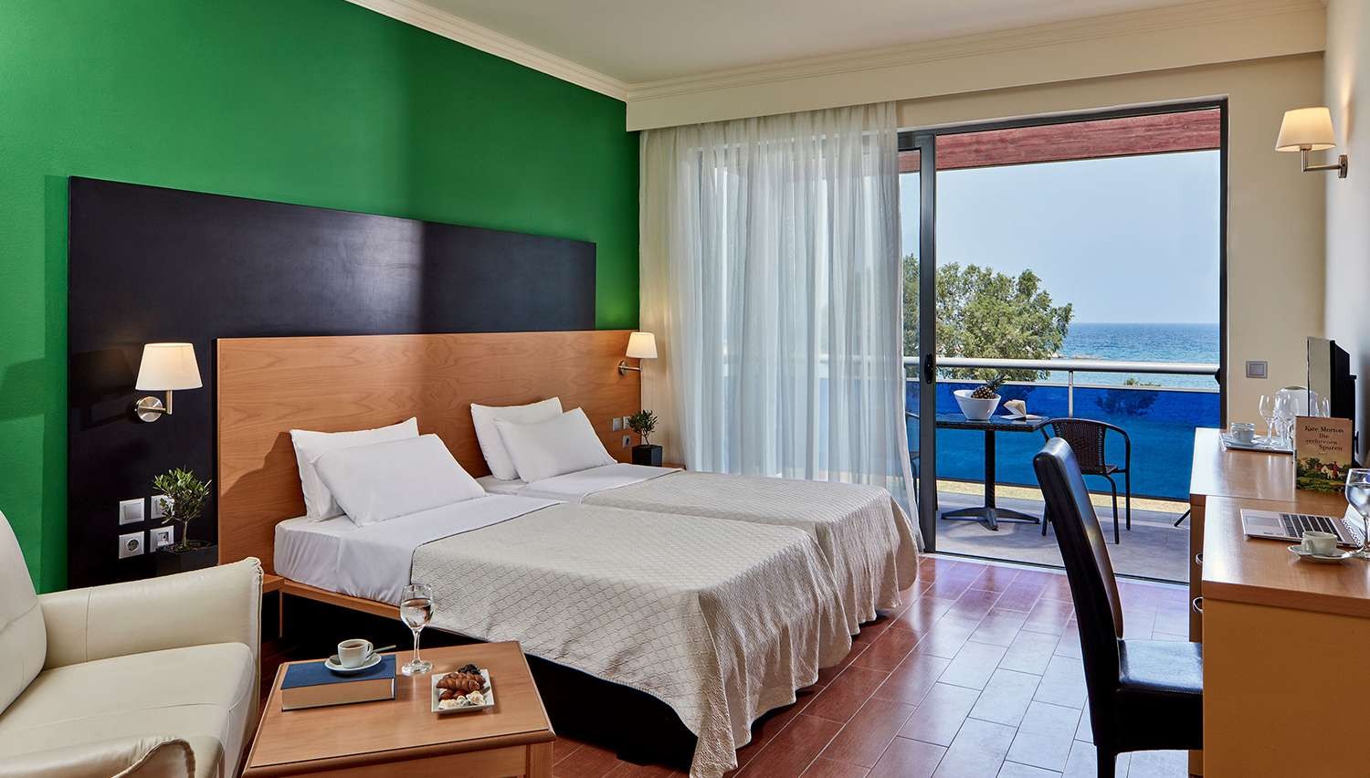 hotel_img