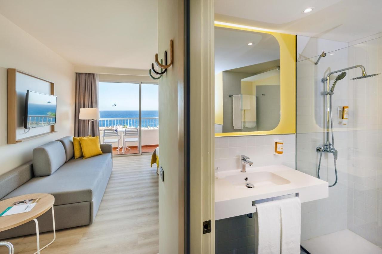 hotel_img