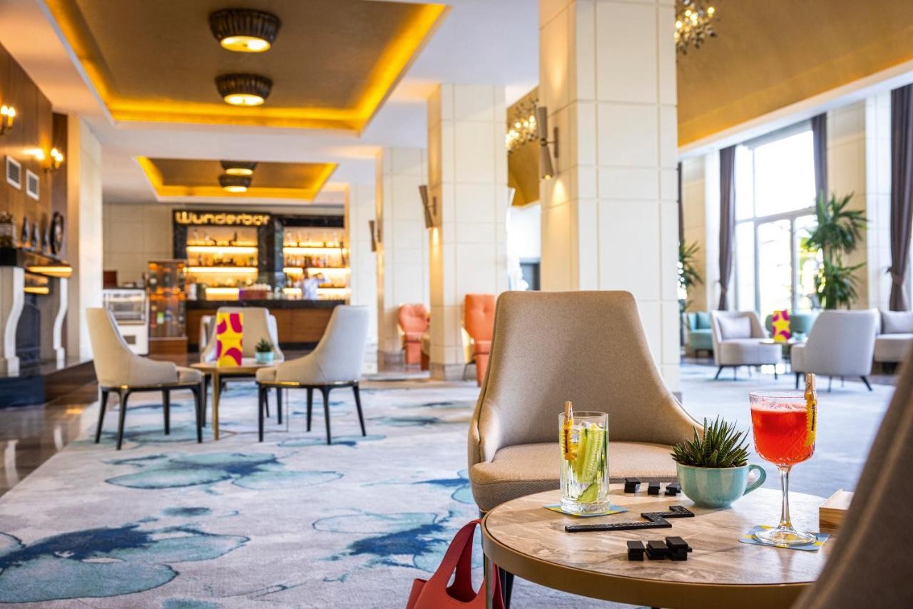 hotel_img