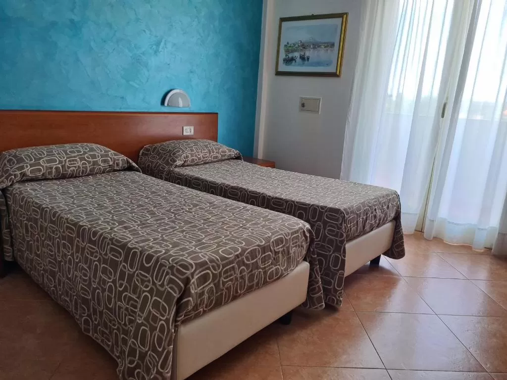 hotel_img
