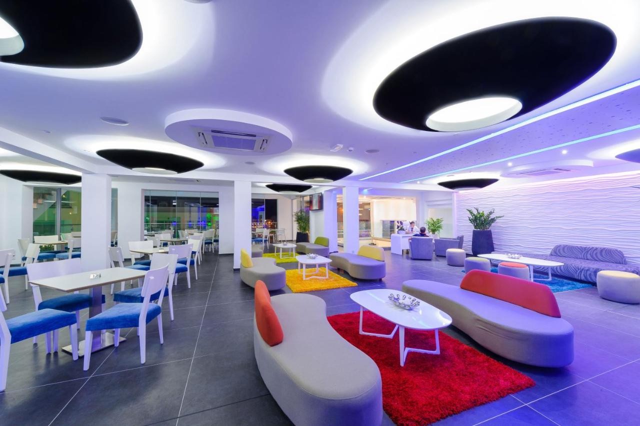 hotel_img