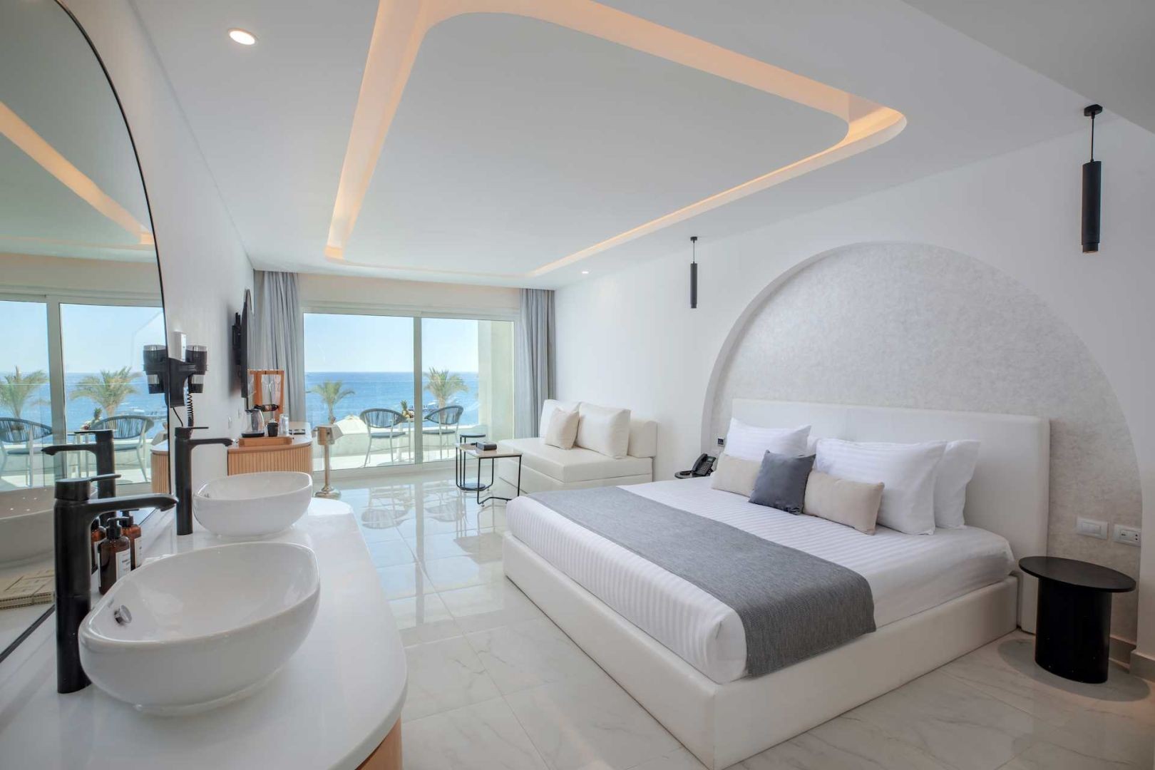 hotel_img