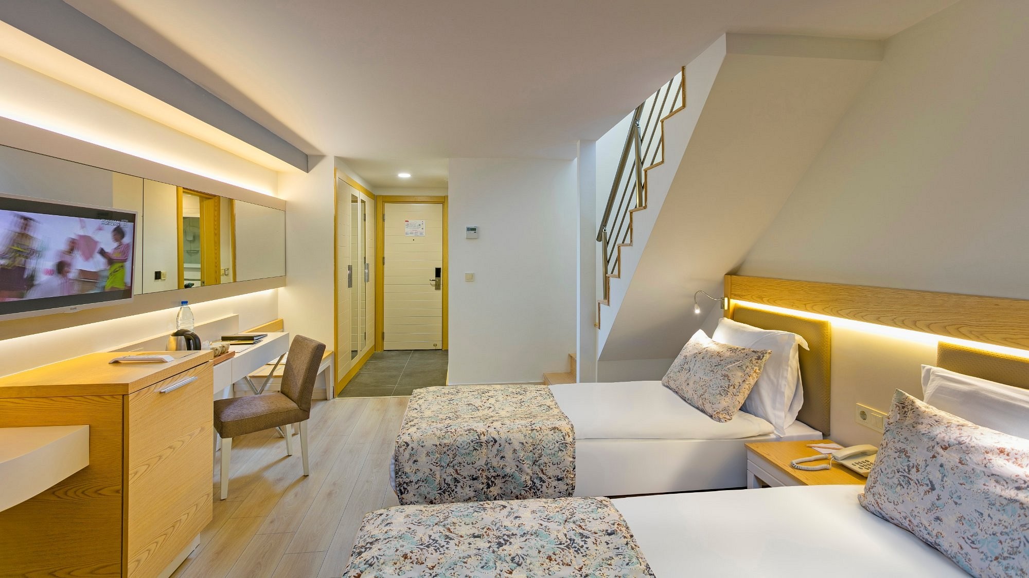 hotel_img