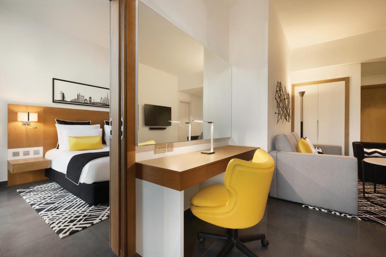 hotel_img