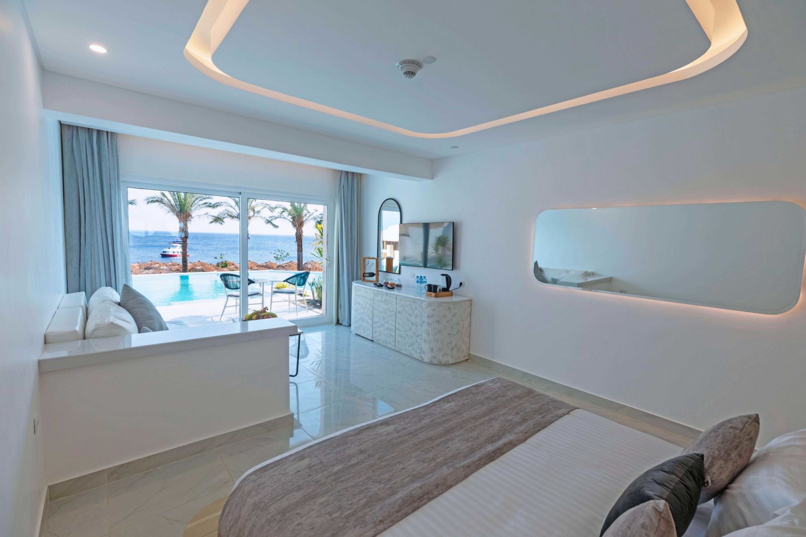 hotel_img