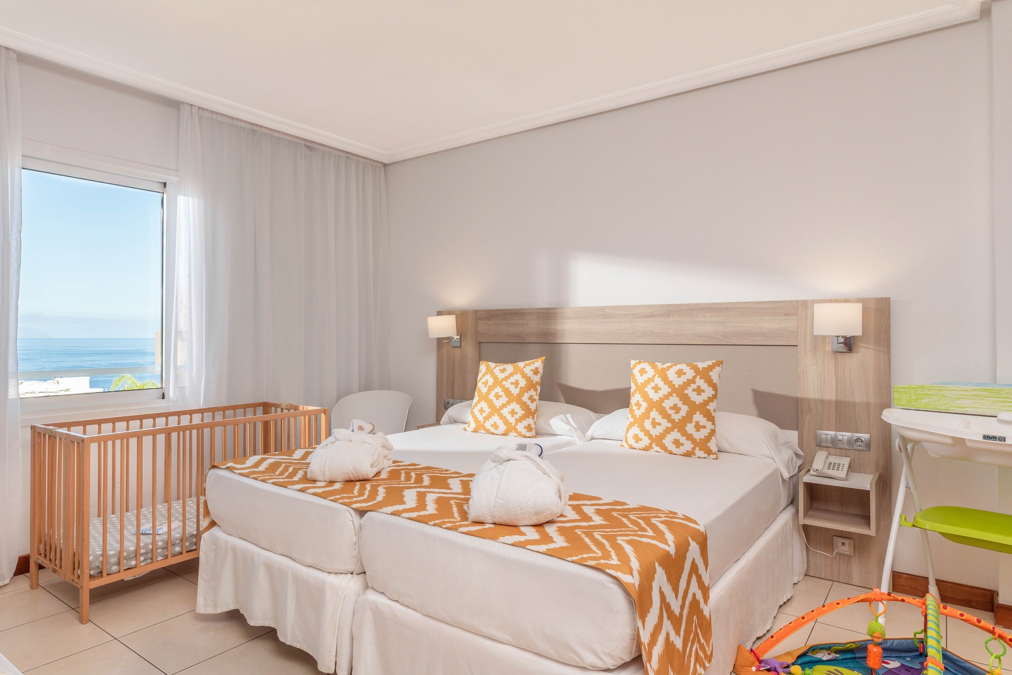 hotel_img