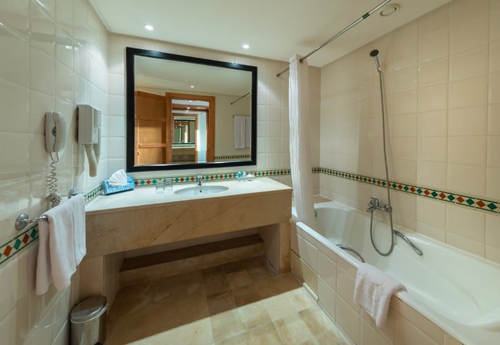 hotel_img