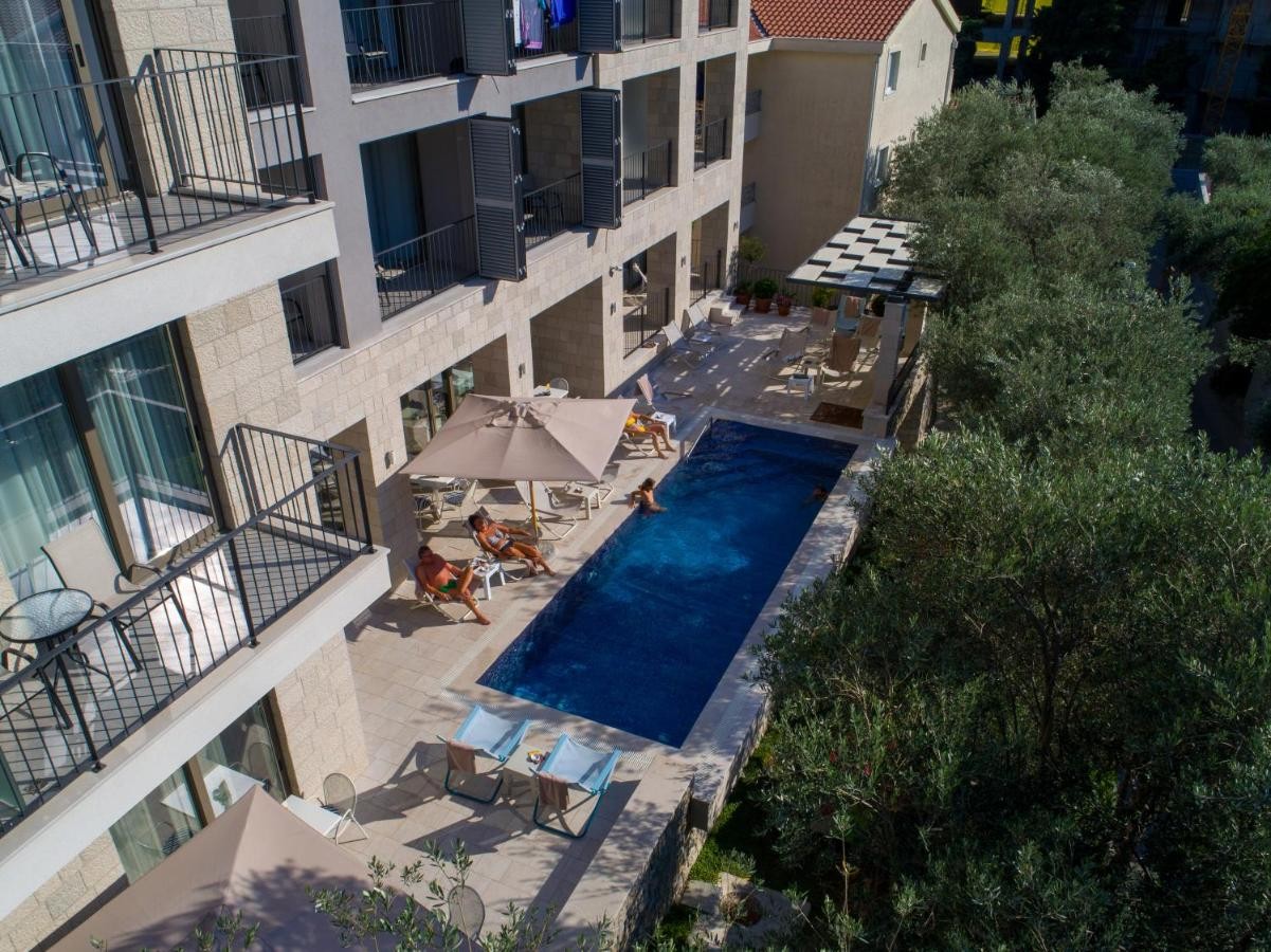 hotel_img