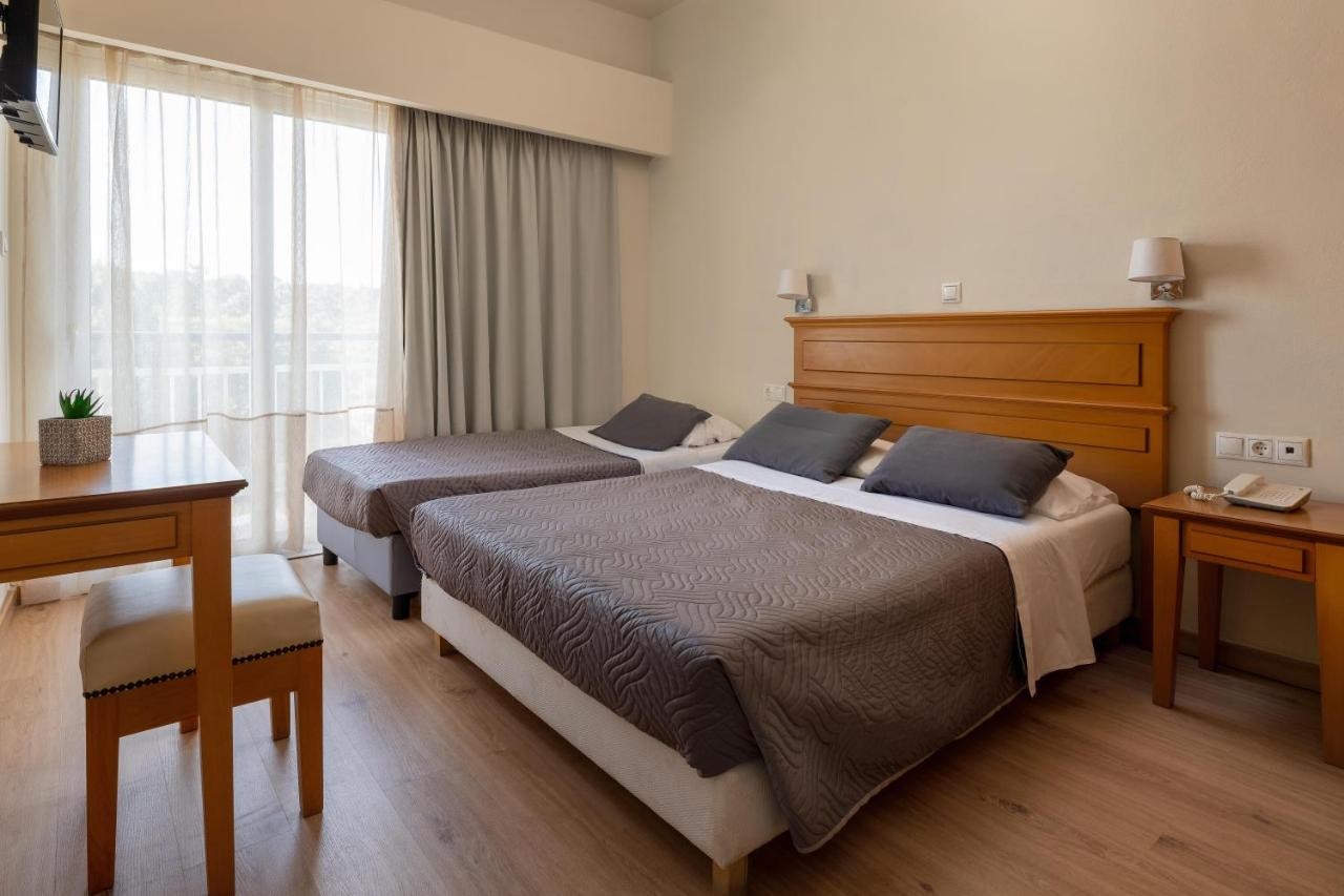 hotel_img