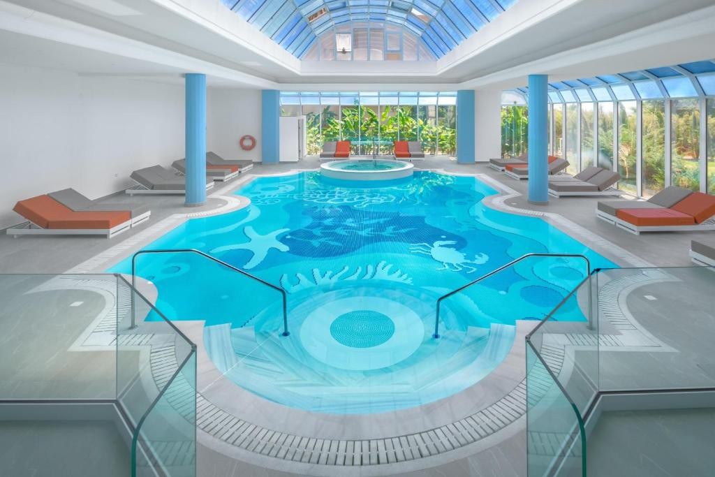 hotel_img