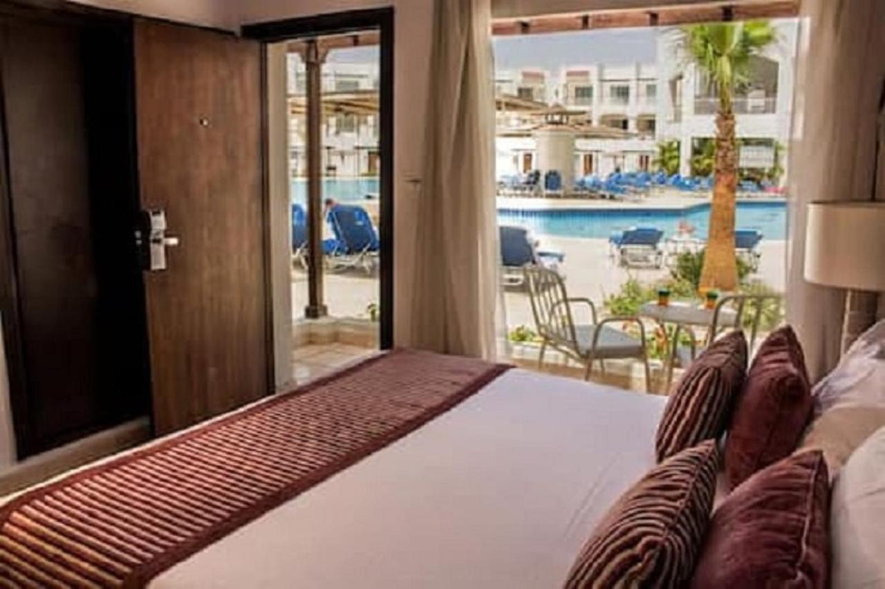 hotel_img