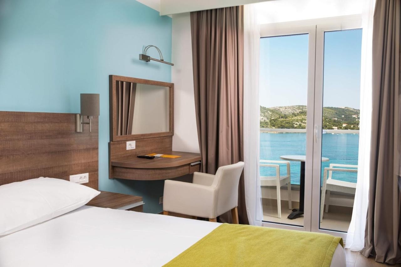 hotel_img