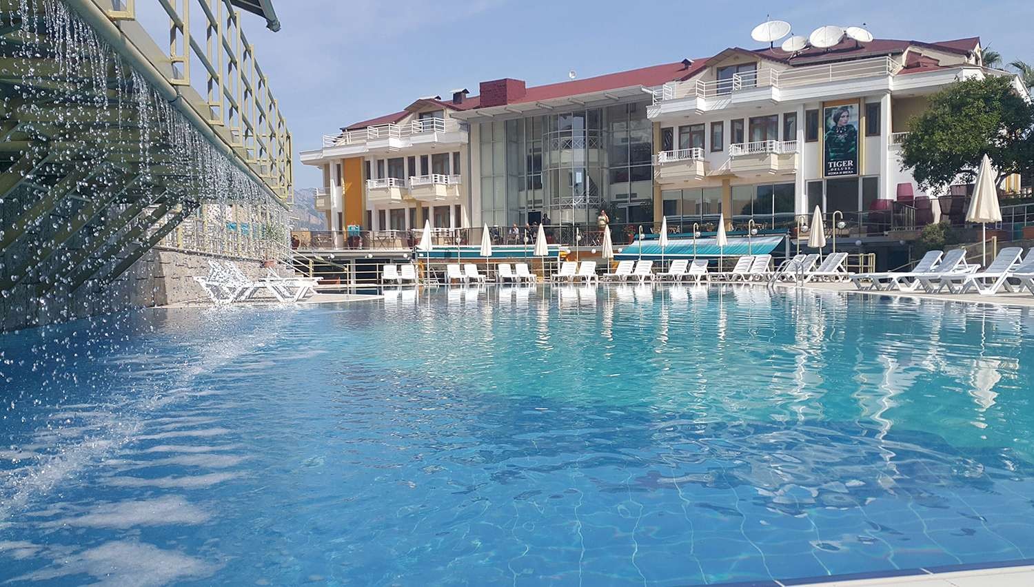 hotel_img