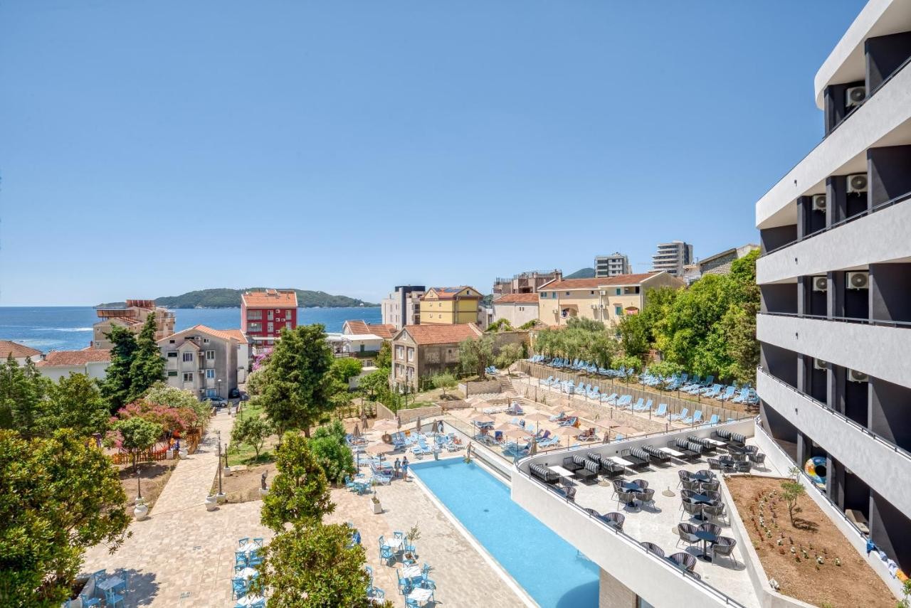 hotel_img