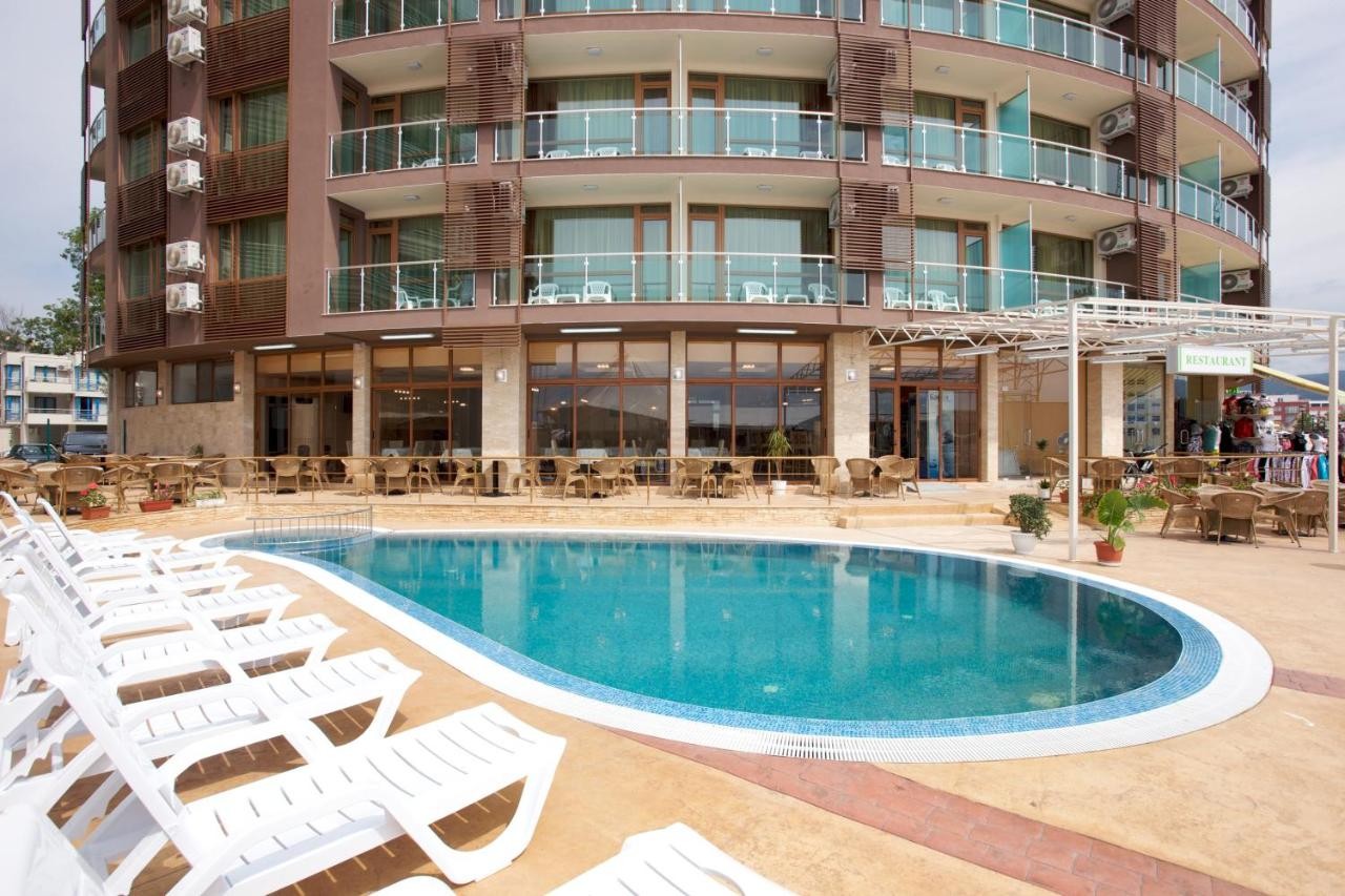 hotel_img