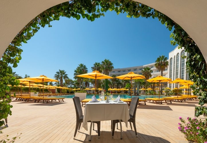 hotel_img