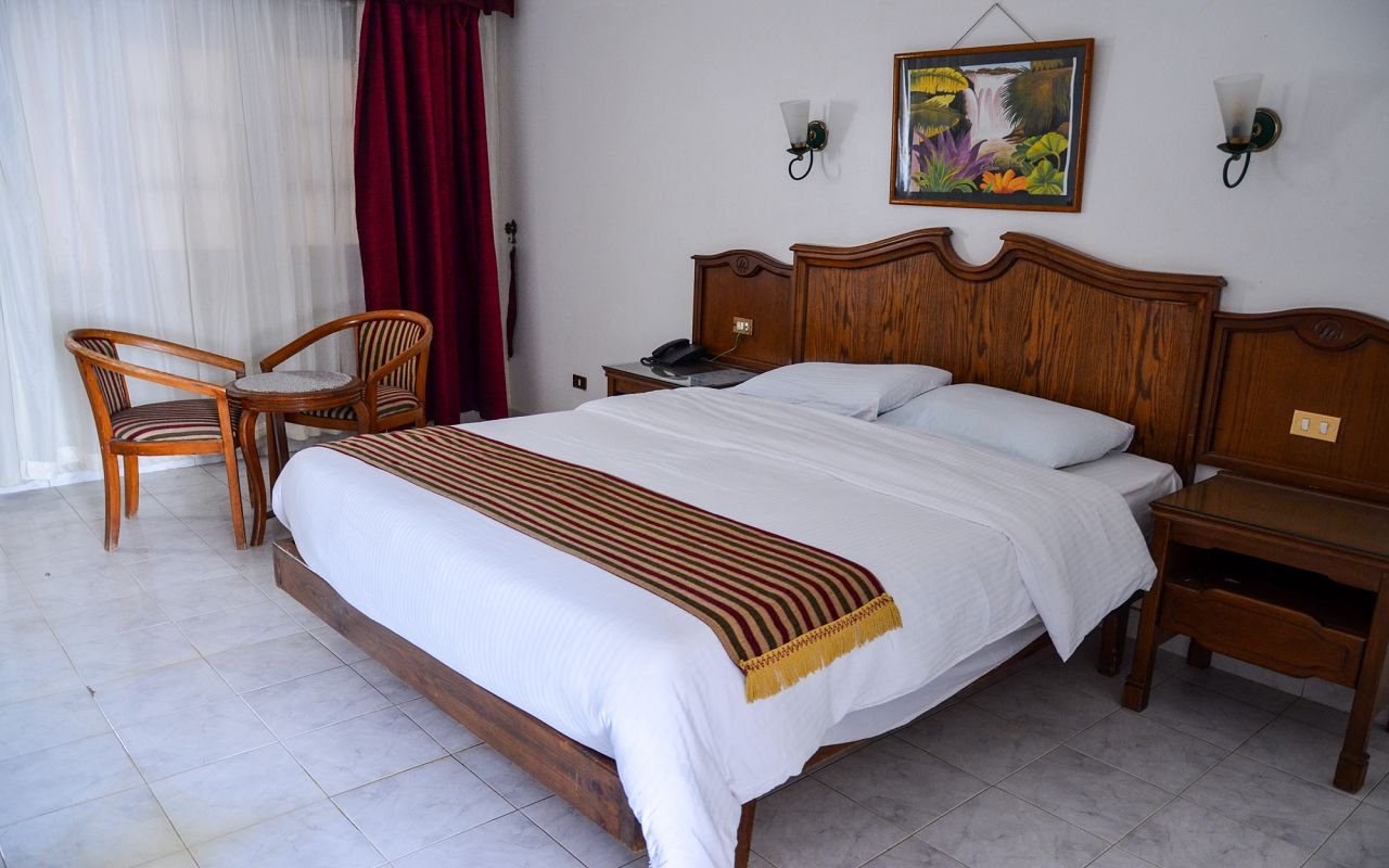 hotel_img