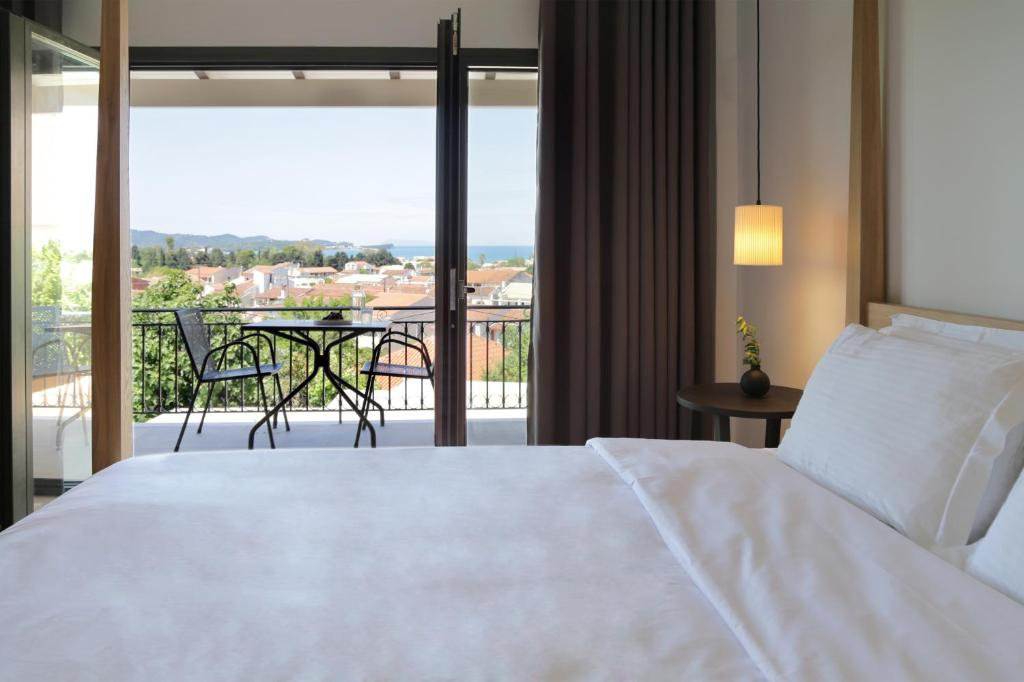 hotel_img