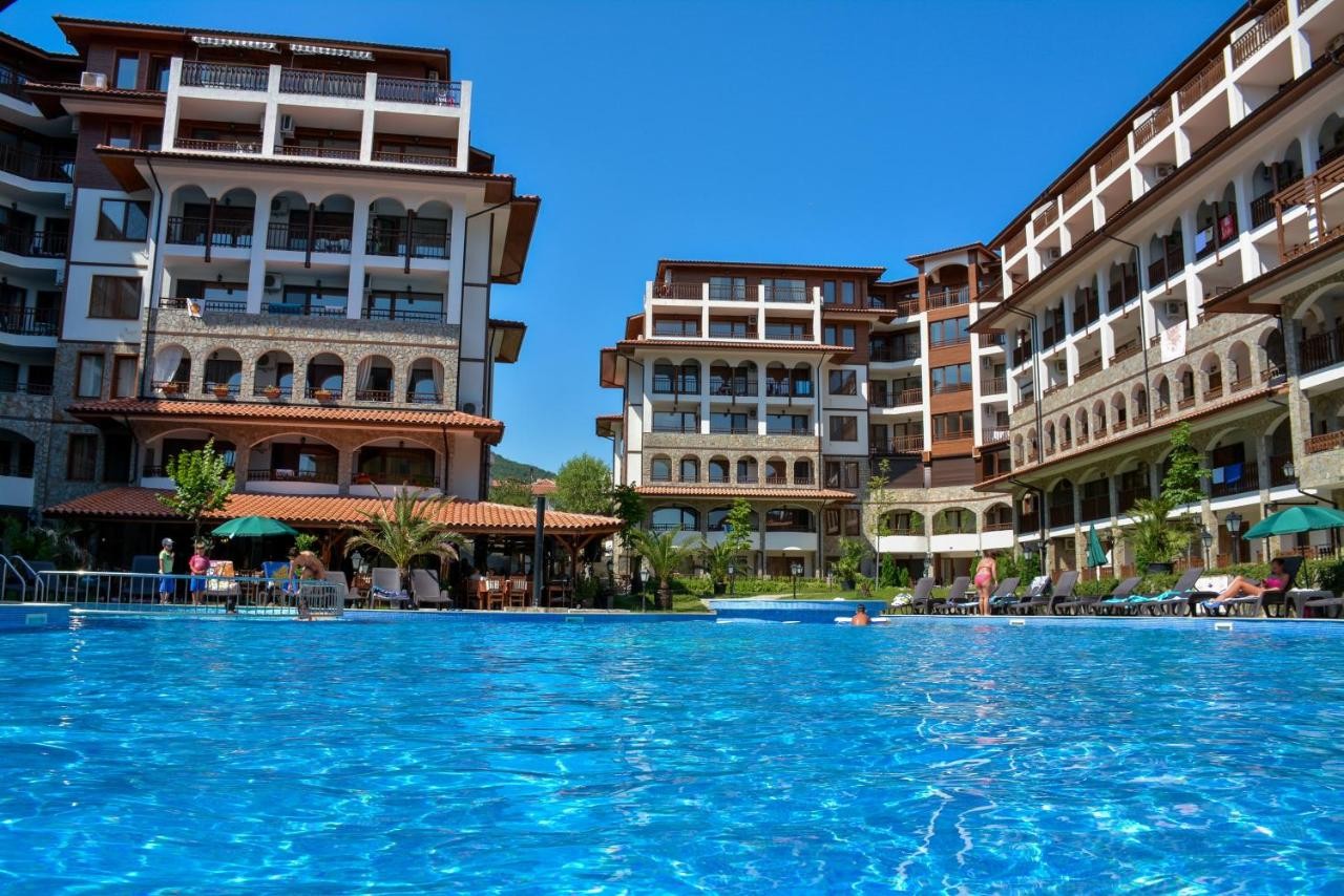 hotel_img