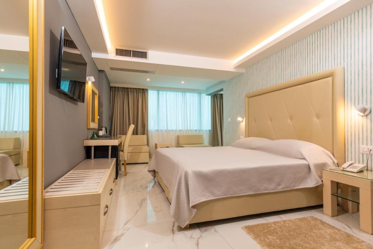 hotel_img
