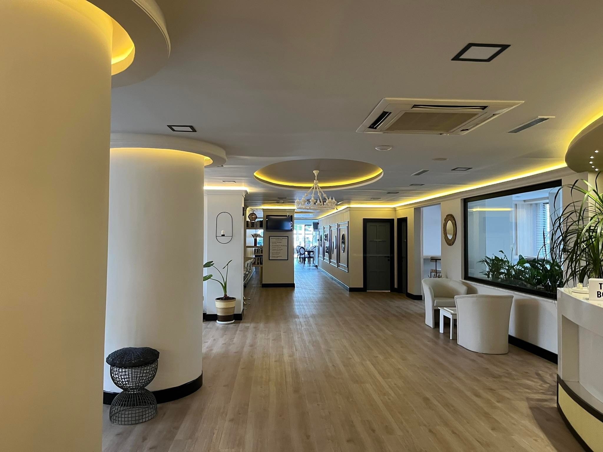 hotel_img