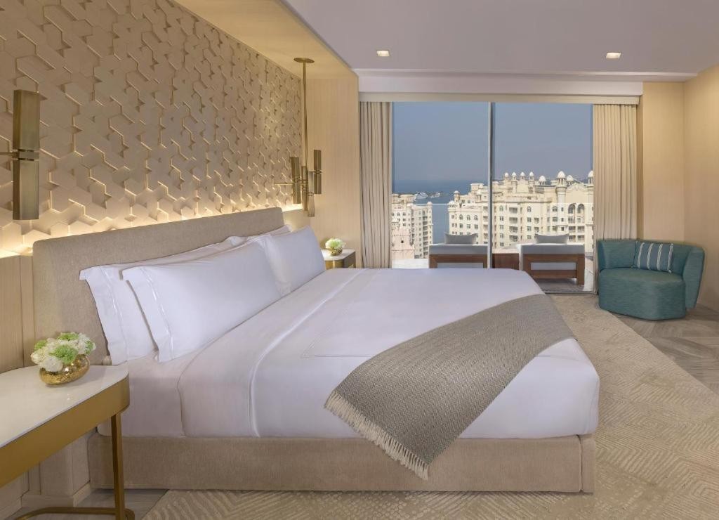 hotel_img