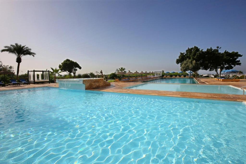 hotel_img