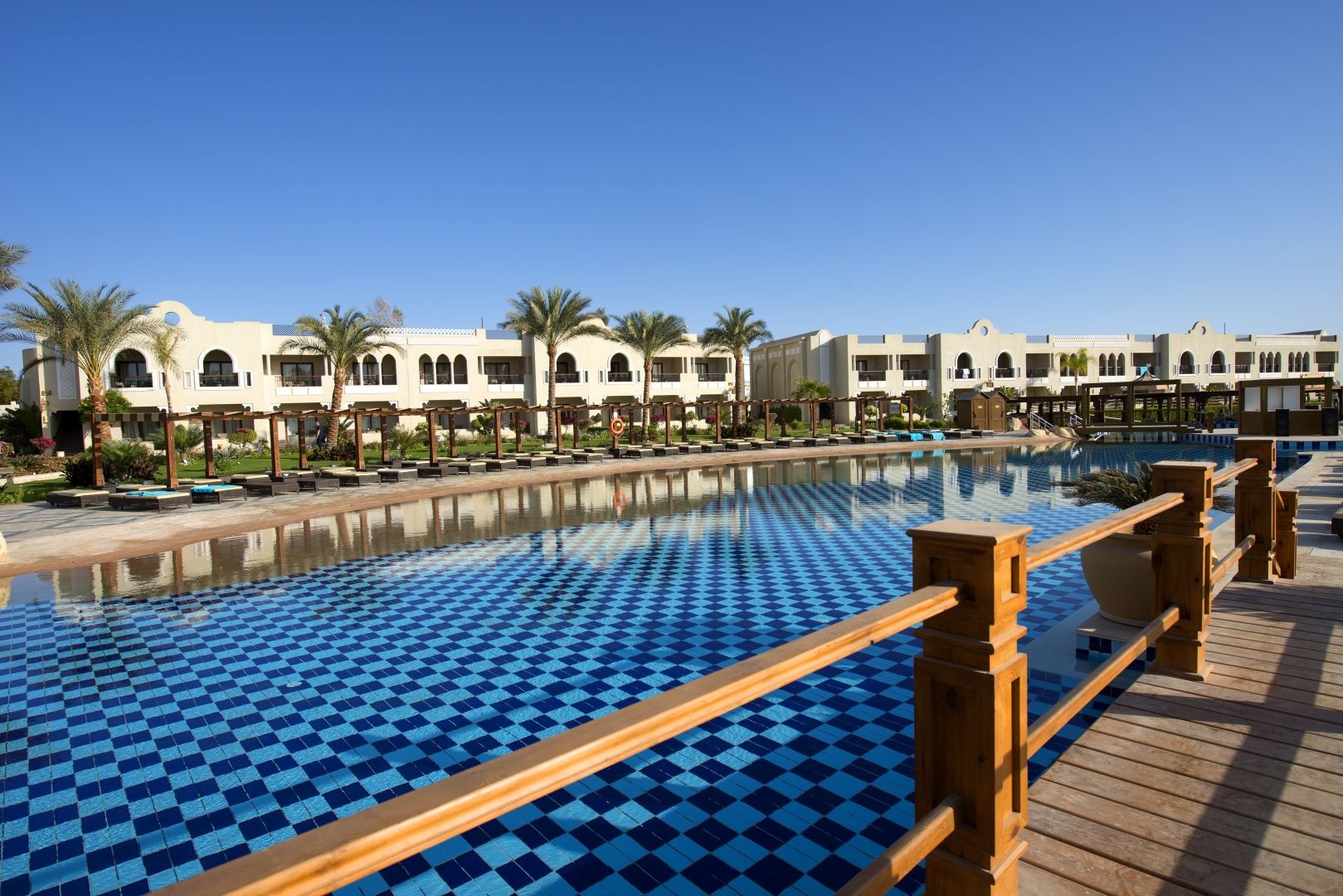 hotel_img