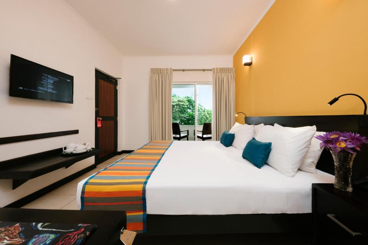hotel_img