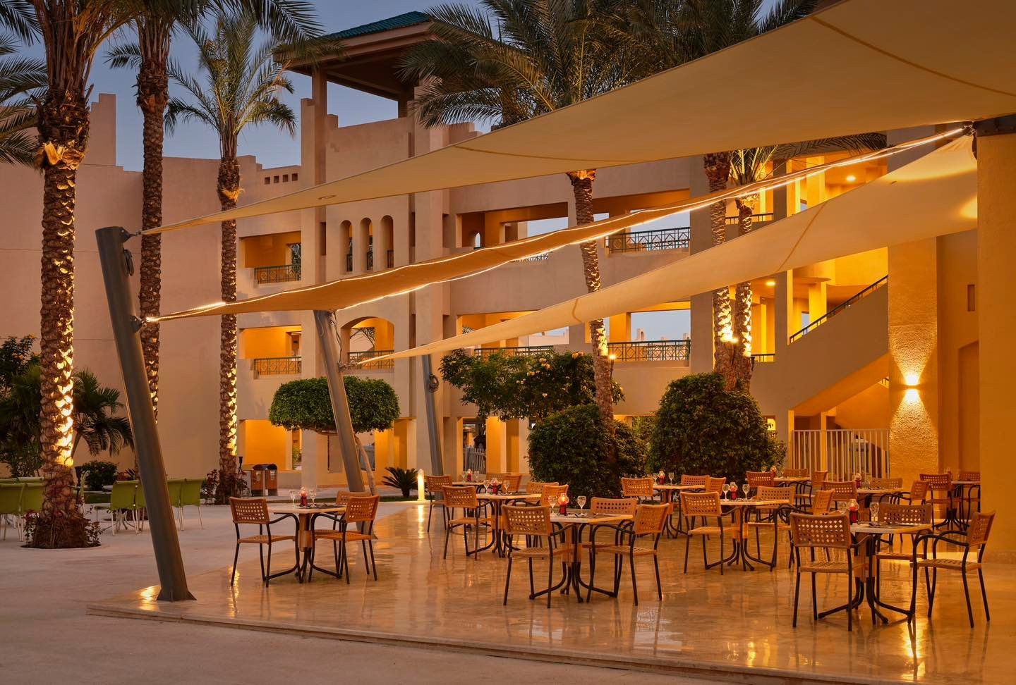 hotel_img