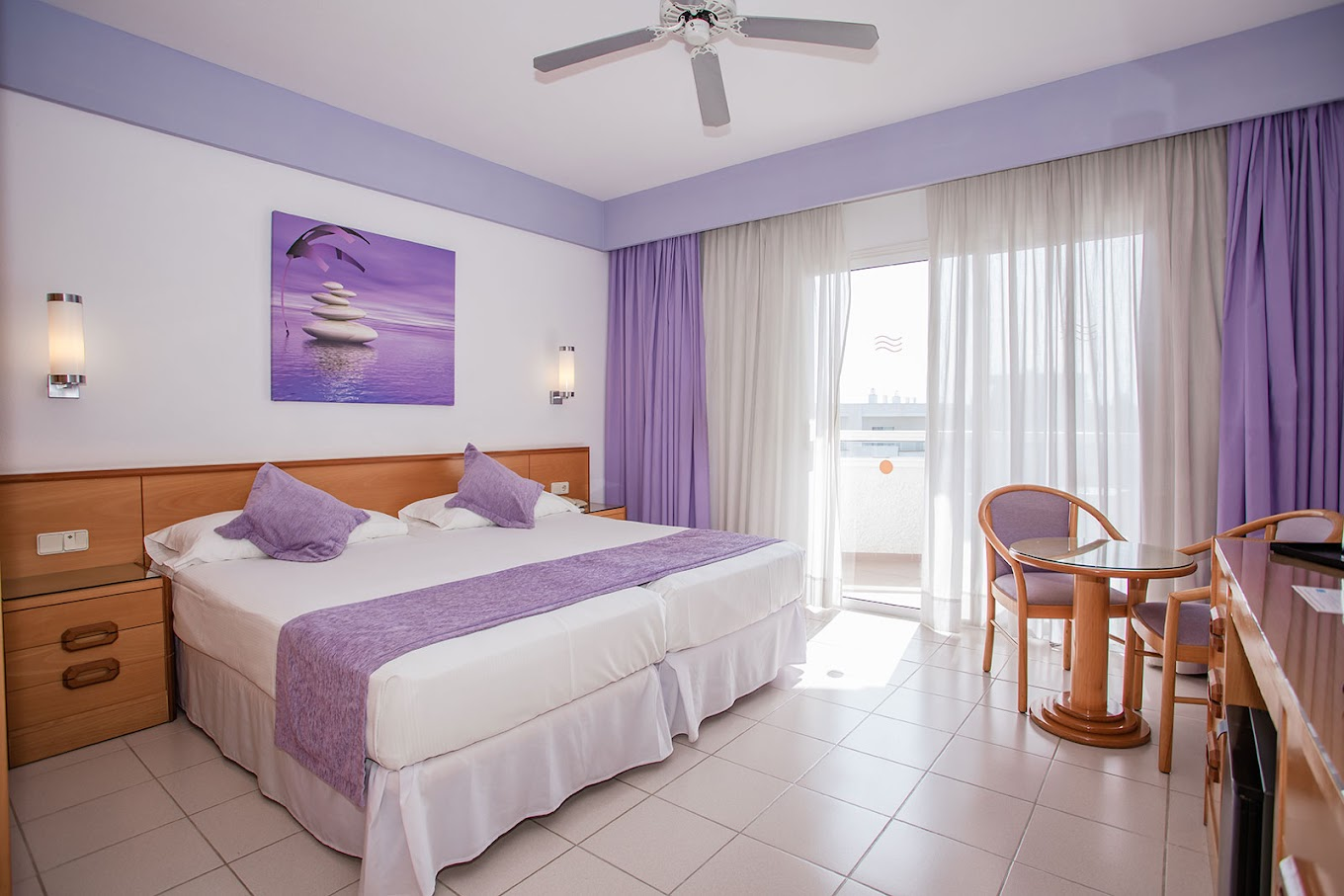 hotel_img