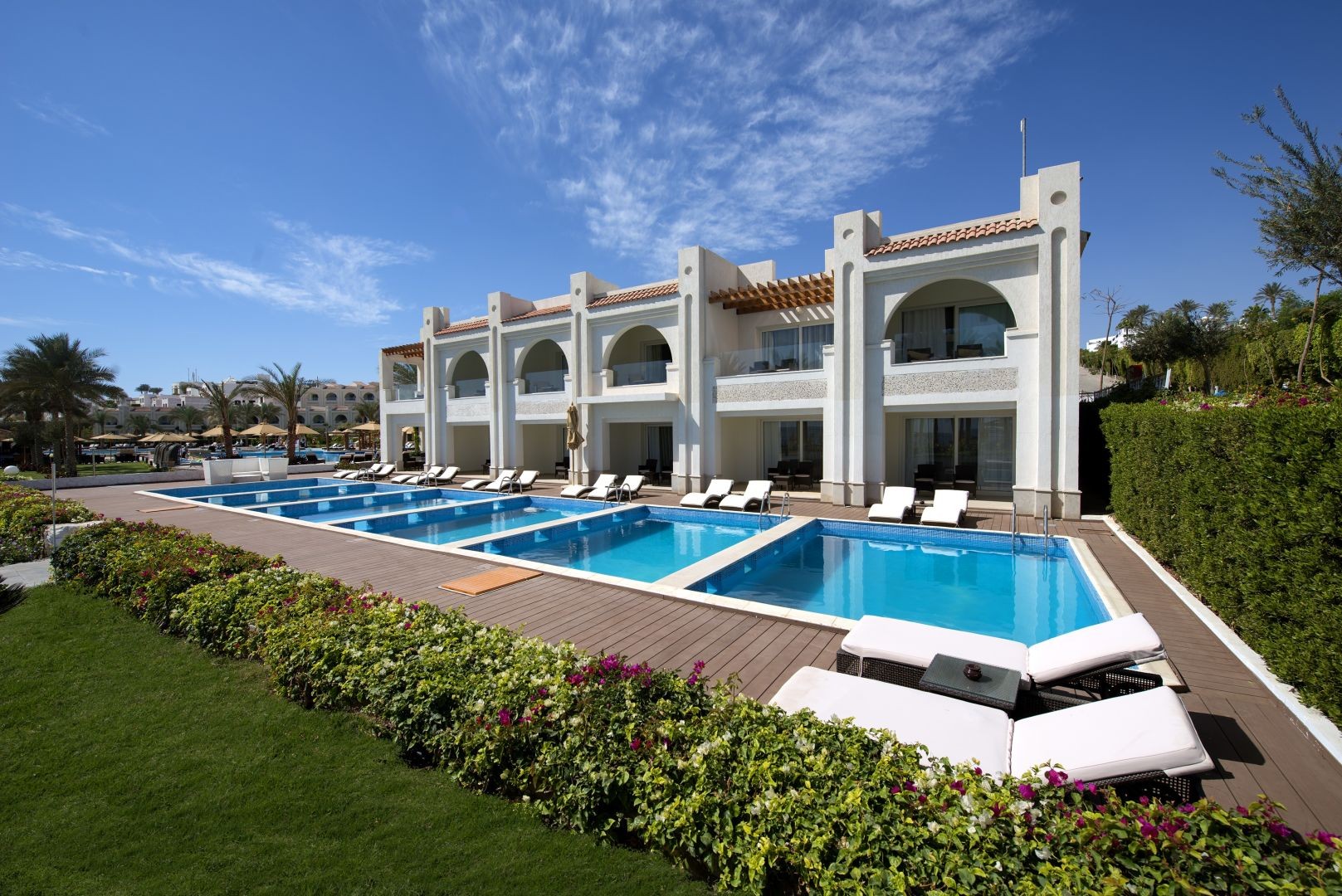 hotel_img
