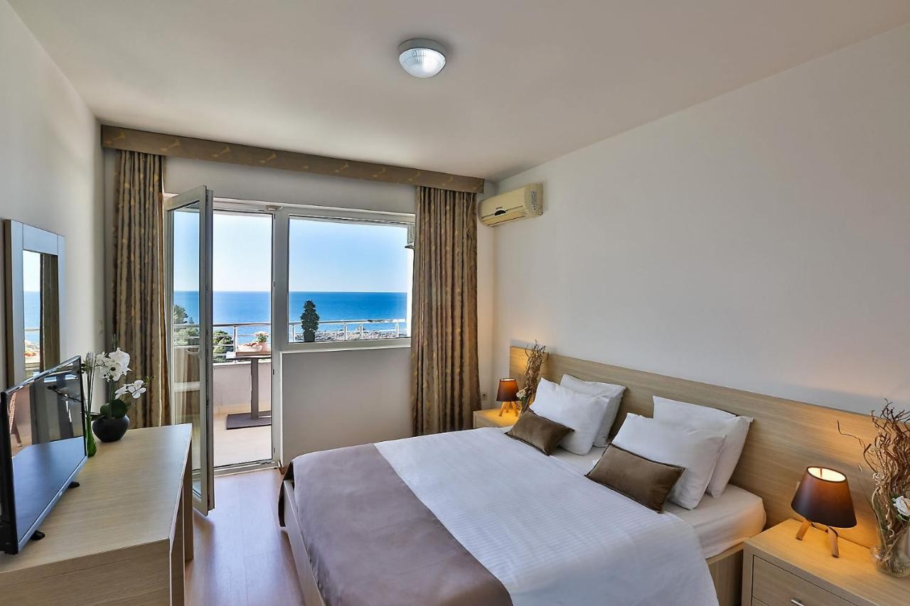 hotel_img