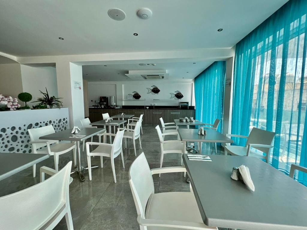 hotel_img