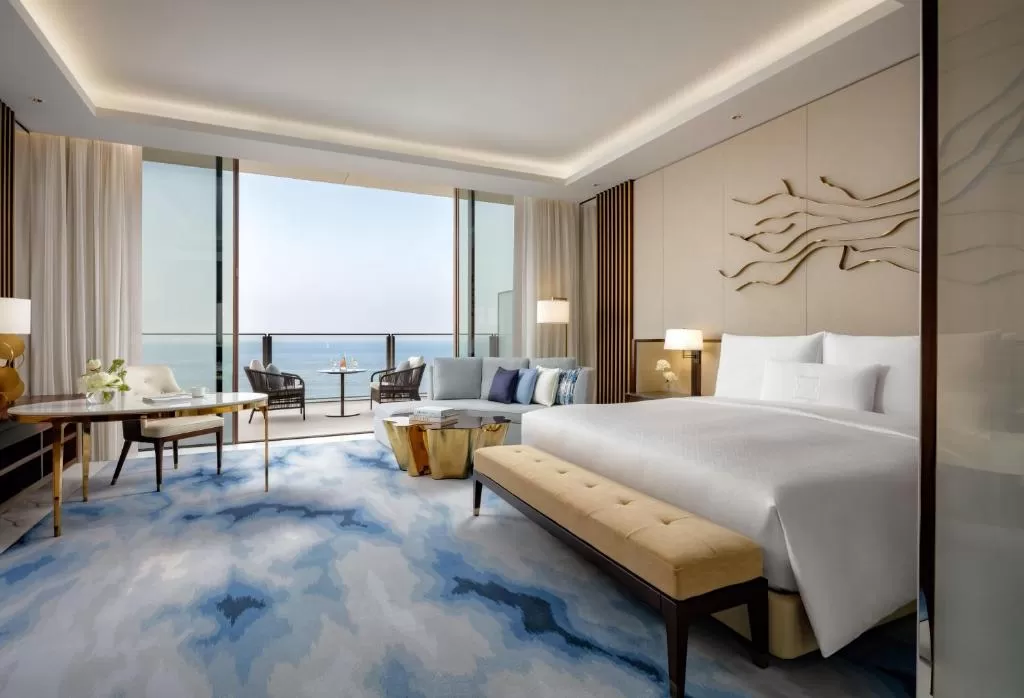 hotel_img