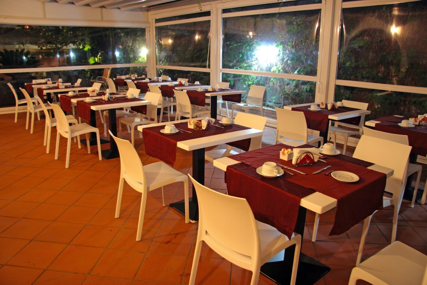 hotel_img