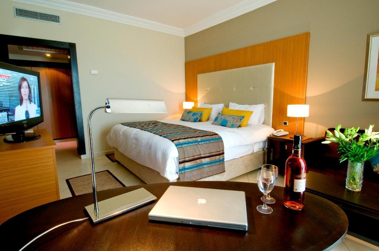 hotel_img