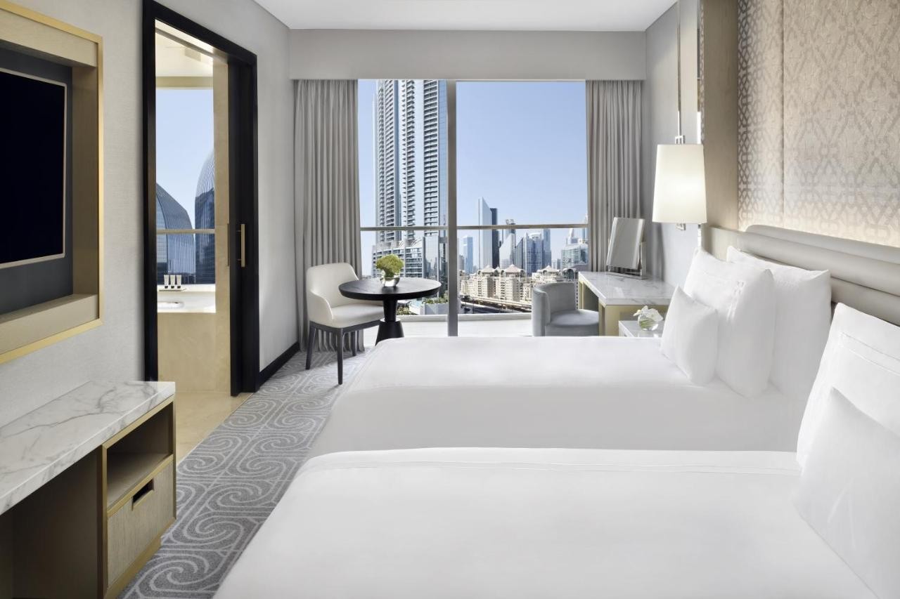hotel_img