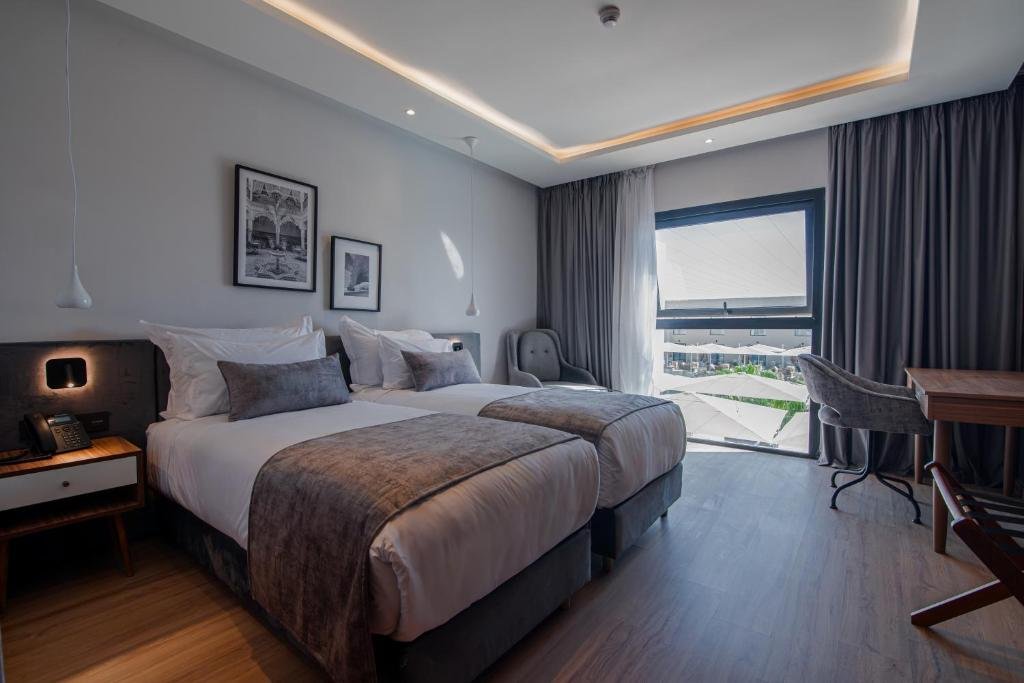 hotel_img