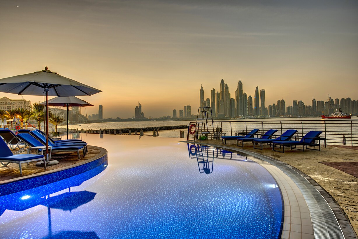 hotel_img
