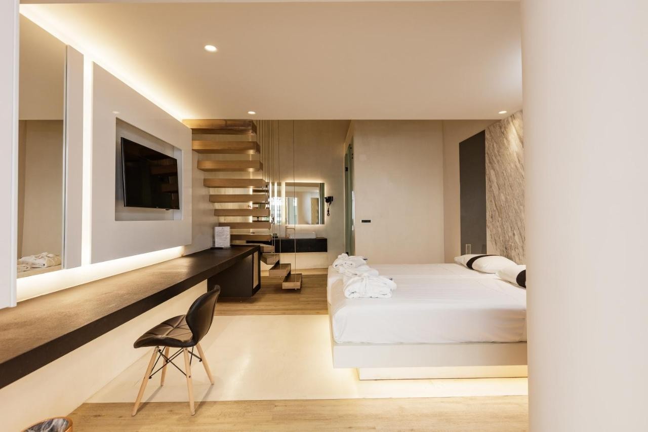 hotel_img