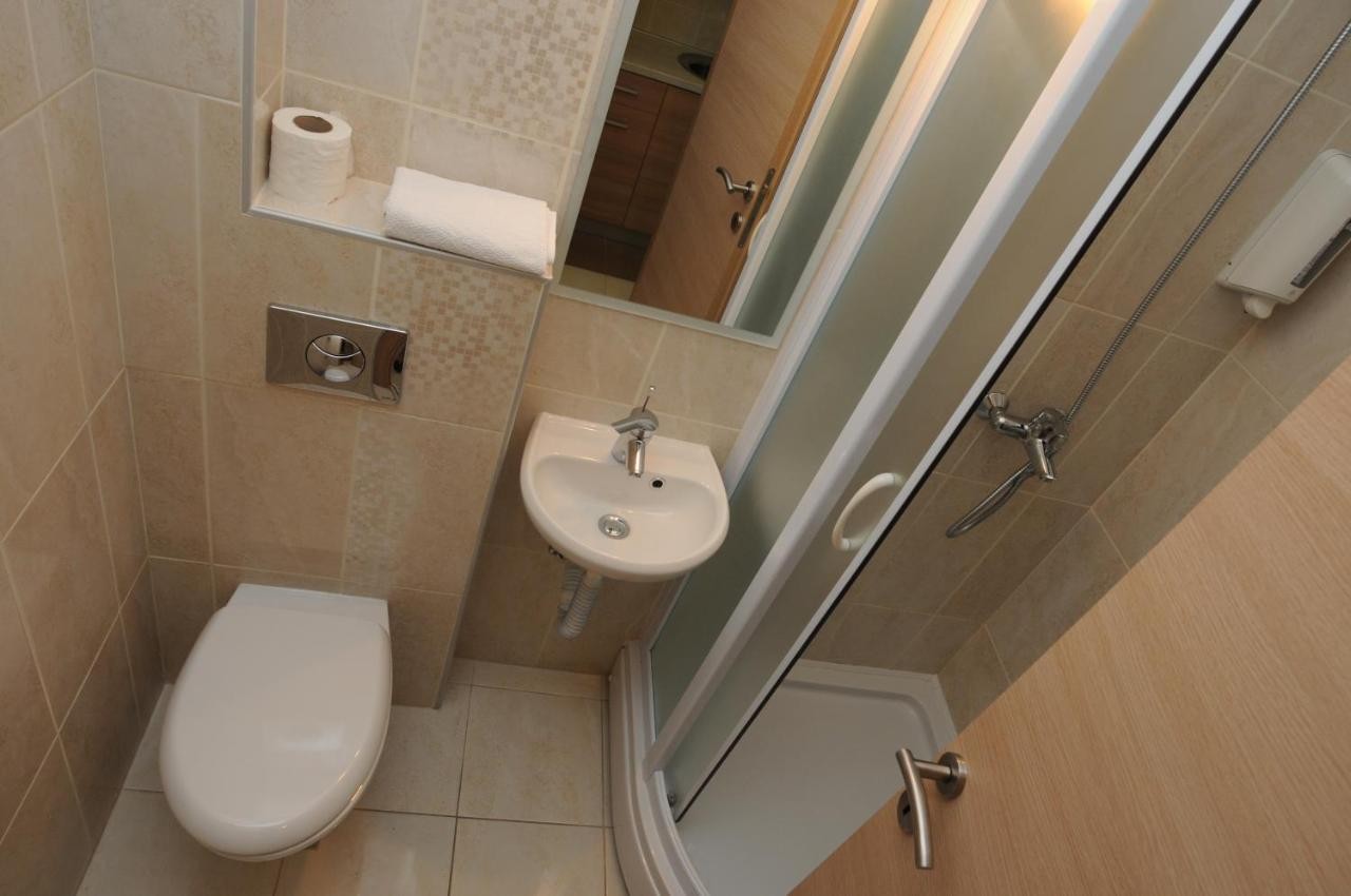 hotel_img