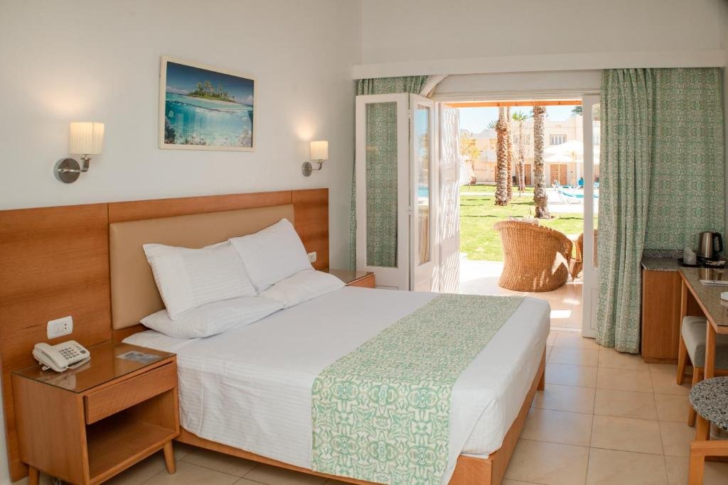 hotel_img