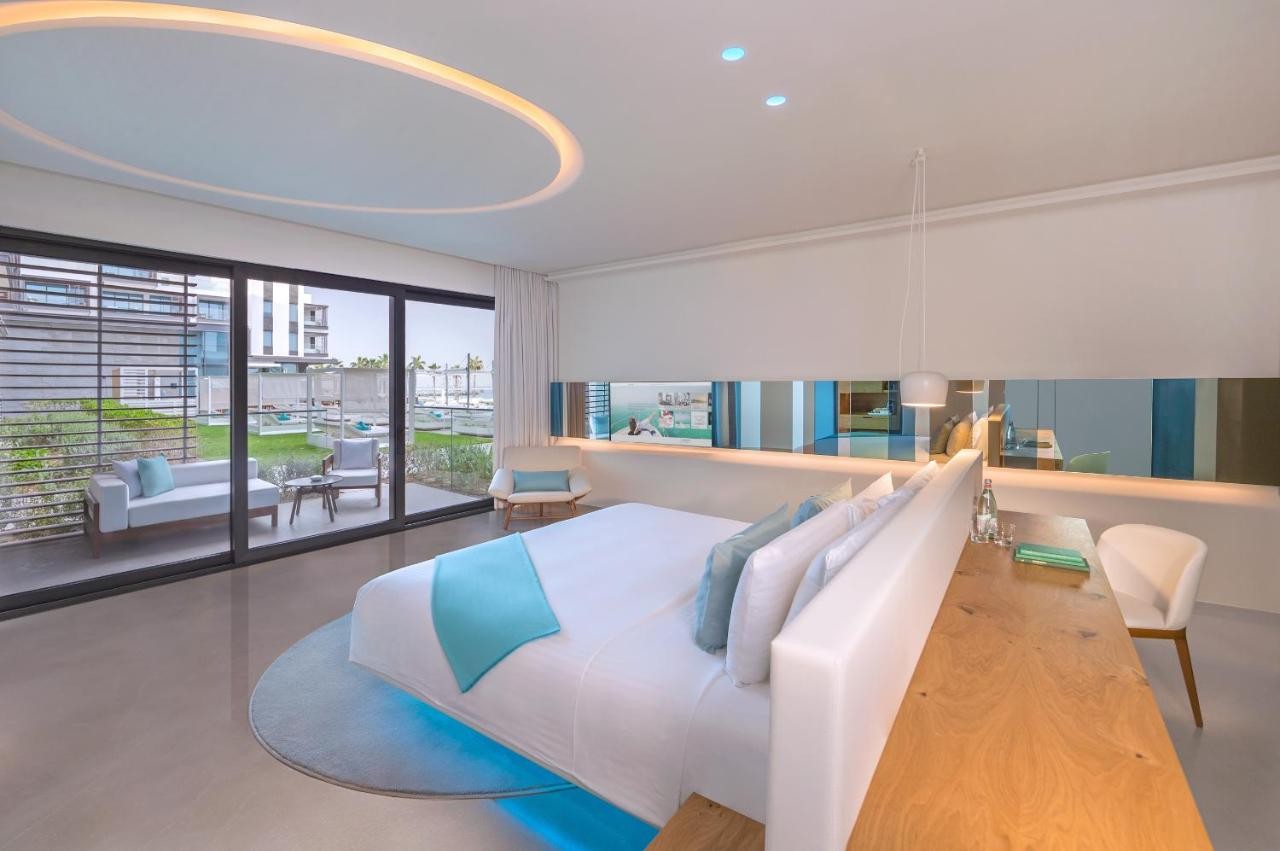 hotel_img