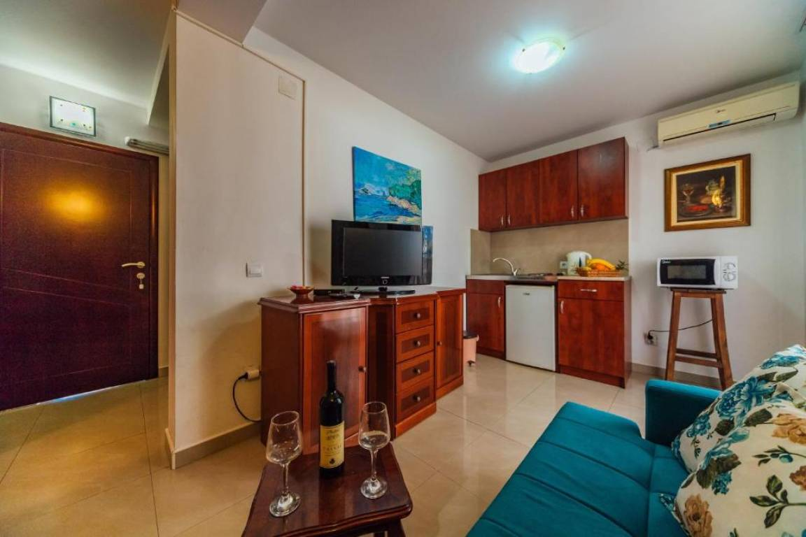 hotel_img