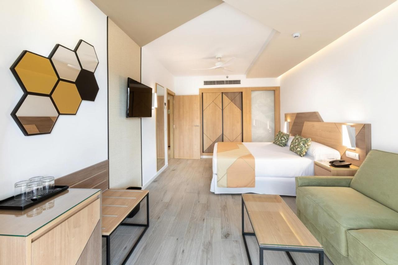hotel_img